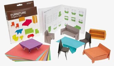 Origami Möbler från Worldwide co med färgglada pappersark