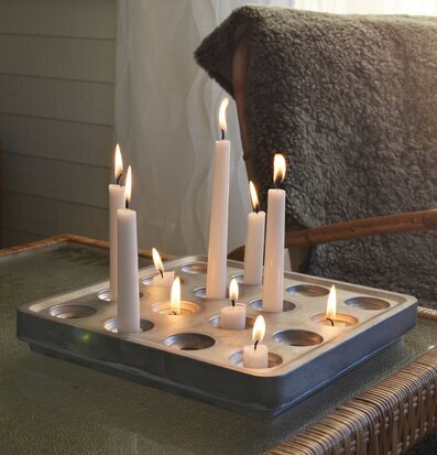 Stumpastaken Original ljusstake från Stumpastaken på bord