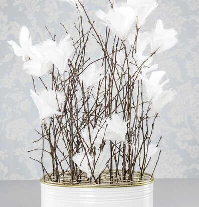 Vas Rund Vit/Guld från A Lot Decoration med vita blommor