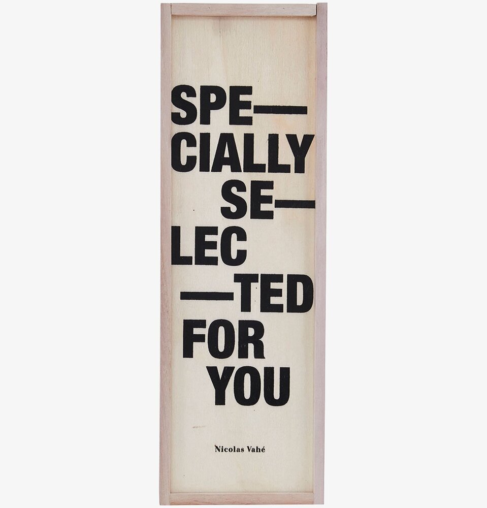 Wine Box från Nicolas Vahé i elegant trälåda med text