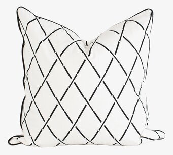 Kuddfodral Hanoi White från ELCE Stockholm med grafiskt mönster