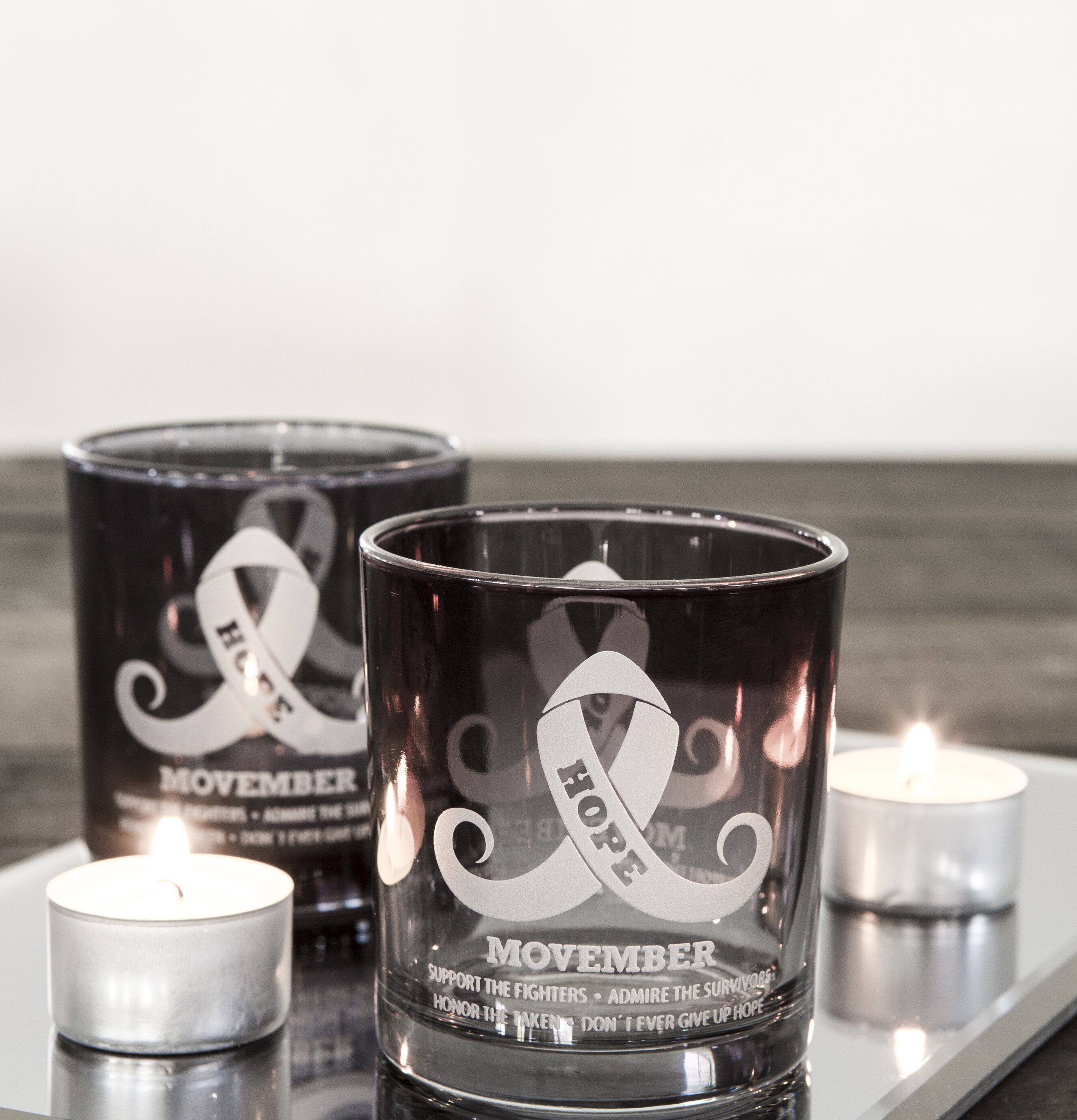 Movember Faded Grey - Majas Cottage ljuslykta med mustasch