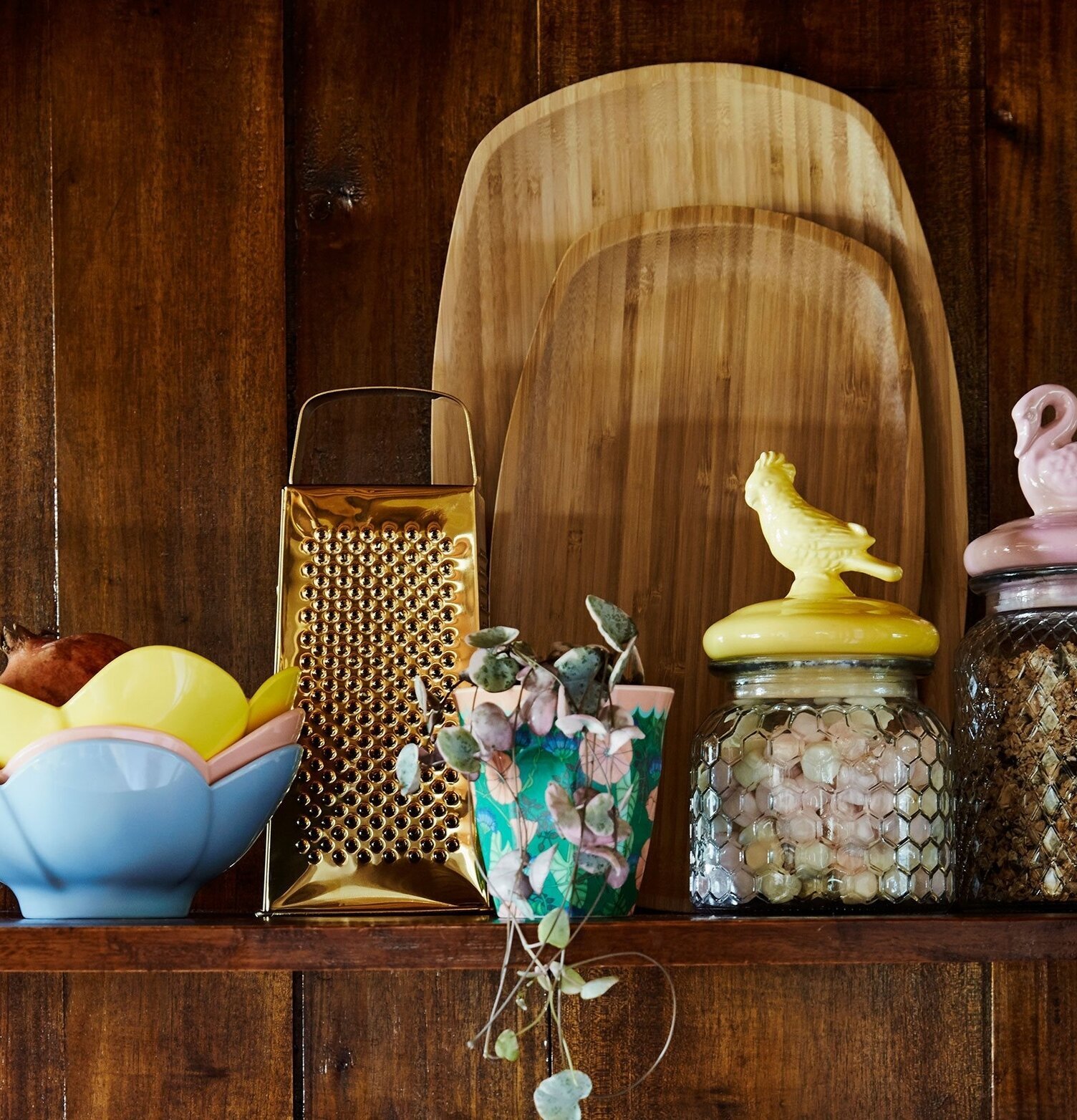 Skål Lotusblomma från Rice med färgglad och elegant design