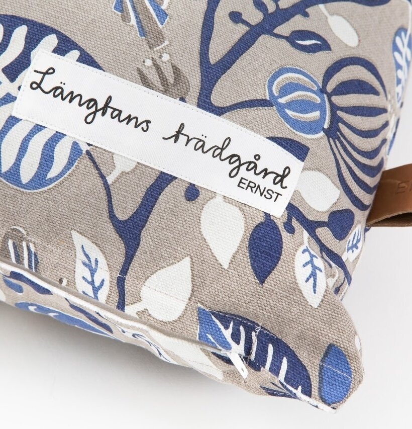 Kudde Längtans Trädgård Beige/Blå från Ernst med bladmönster