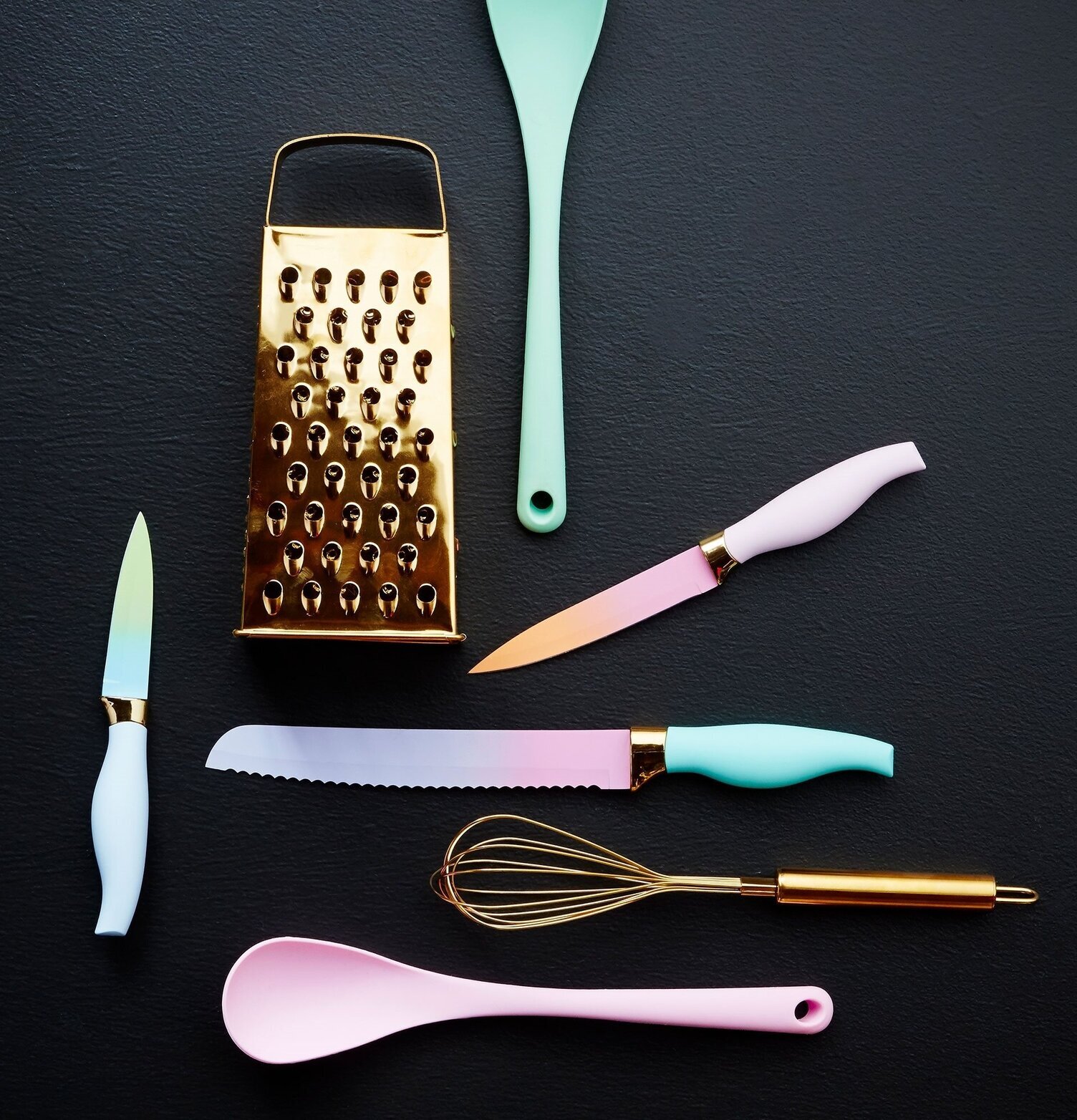 Kniv Rice Universal från Rice med färgglada köksredskap