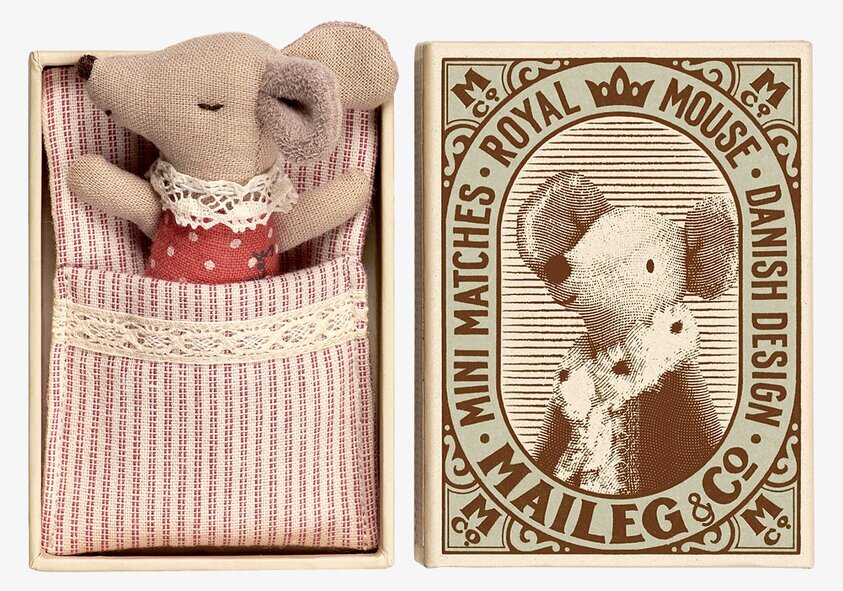 Mouse Baby Sleepy-Wakey In Box från Maileg i en matchbox