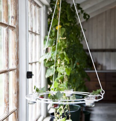 Virestad Ljuskrona Vit från Storefactory i ljust rum