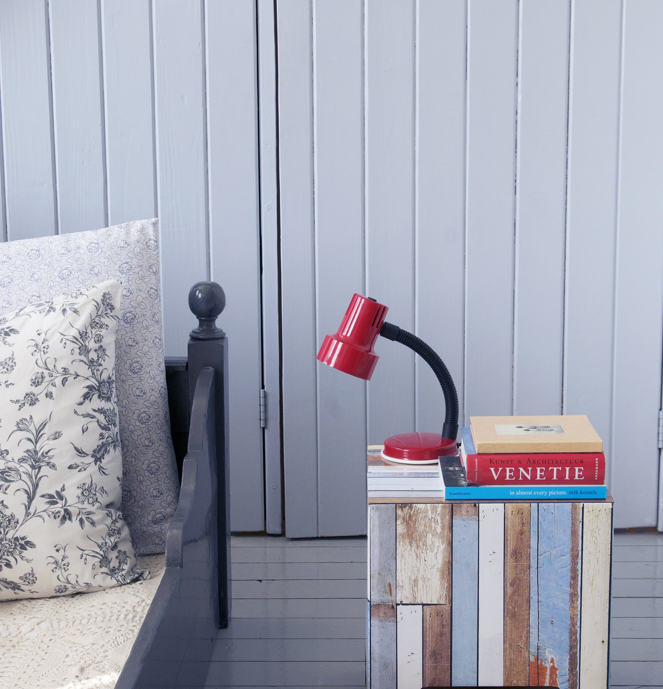 Pall - Something Blue från Americana Classic Vintage