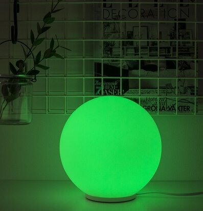 Glaslampa Rund från Havsö med frostat glas och grön glöd