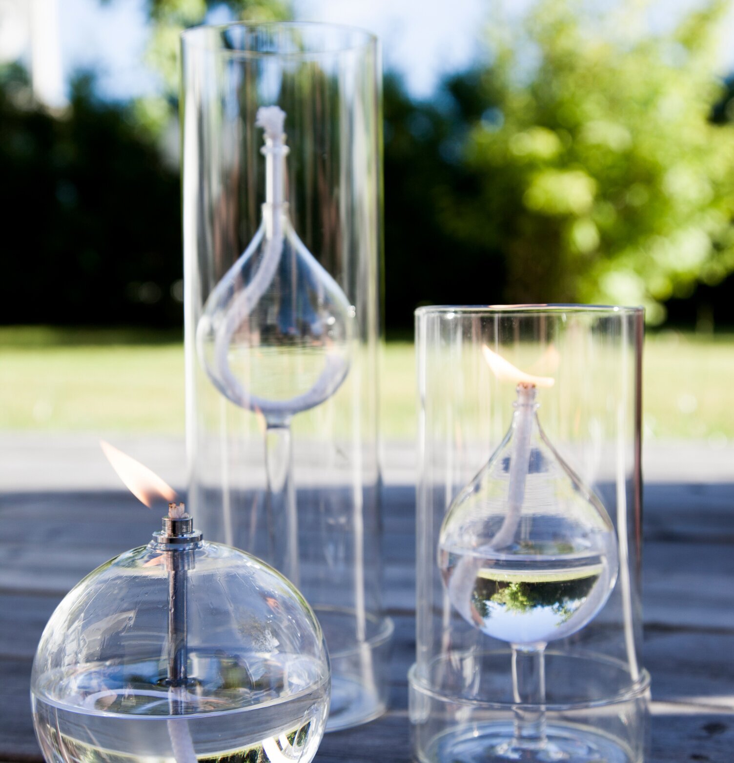 Hagby Oljelykta Liten från Storefactory på ett trädäck