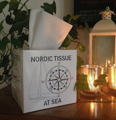 Servettbox At Sea från Nordic Tissue med nautiskt tema