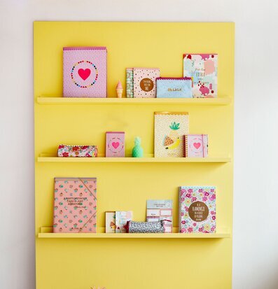 School Agenda 2017-2018 från Rice med färgglada prickar