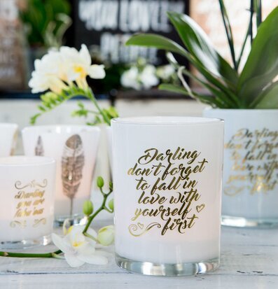 Darling - Majas Cottage ljus från Majas Cottage med budskap