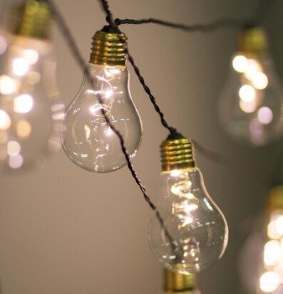 Ljusslinga LED Mässing från Havsö med varm, mjuk belysning