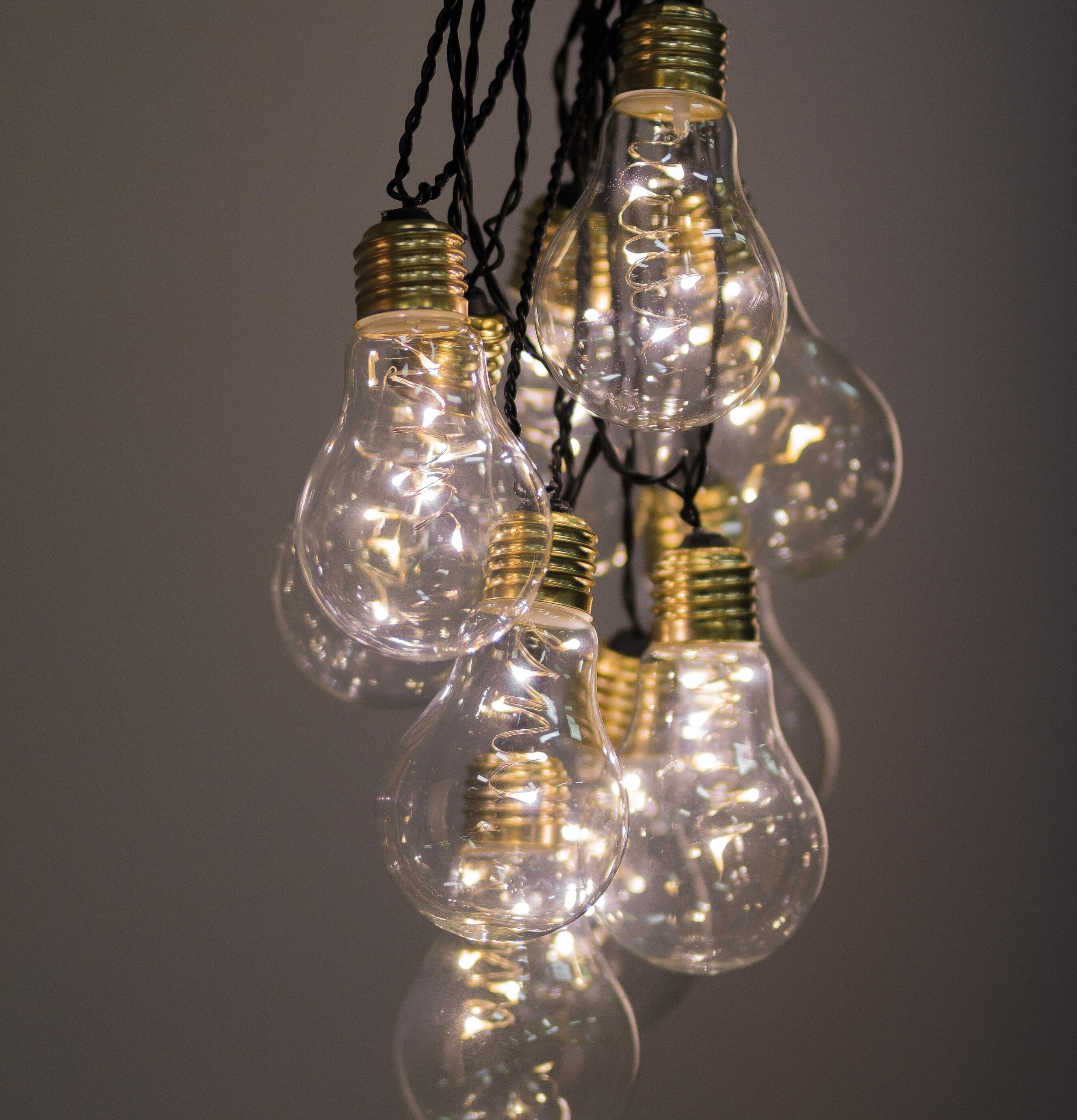 Ljusslinga LED Mässing från Havsö med elegant design