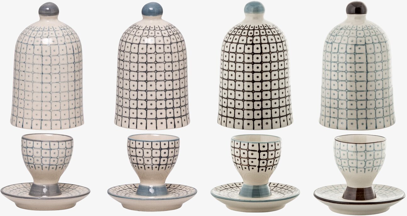 Äggkoppar Med Kupa från Bloomingville på vit bakgrund