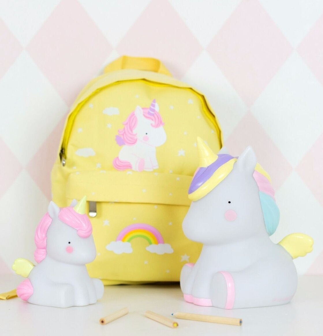 Lampa Enhörning LED från A Little Lovely Company i barnrum