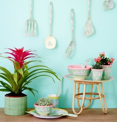 Salladssked - Today Is Fun från Rice med blommigt mönster