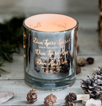 Latin - Majas Cottage ljuslykta från Majas Cottage i glas