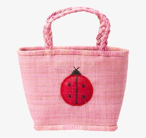 Shoppingväska Nyckelpiga L från Rice i rosa halmmaterial