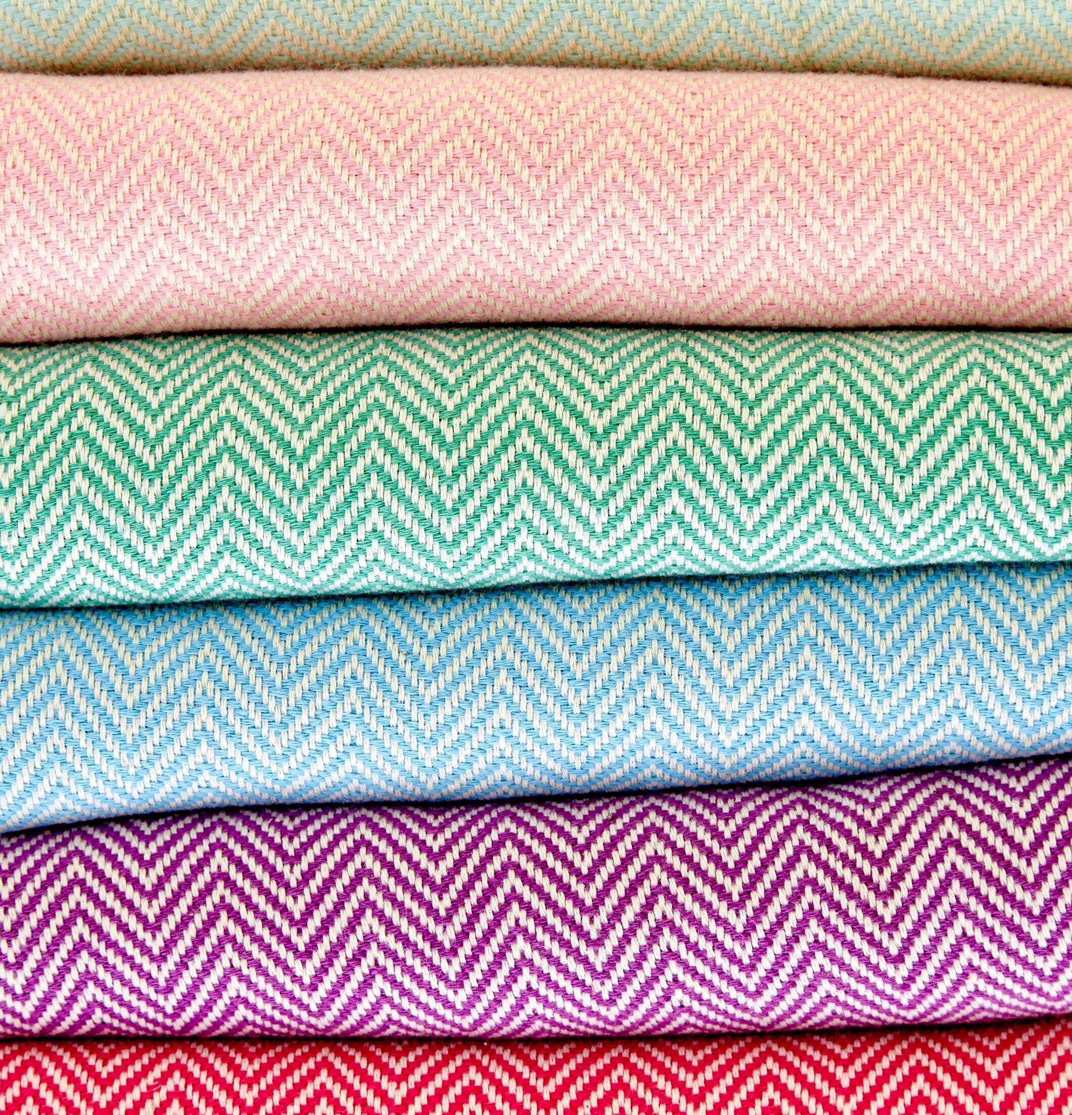 Hamam Handduk Pastellrosa från Rice i en prydlig hög