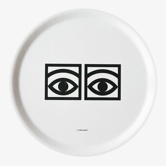 Bricka Ögon Cacao Vit från Olle Eksell med ögonmotiv