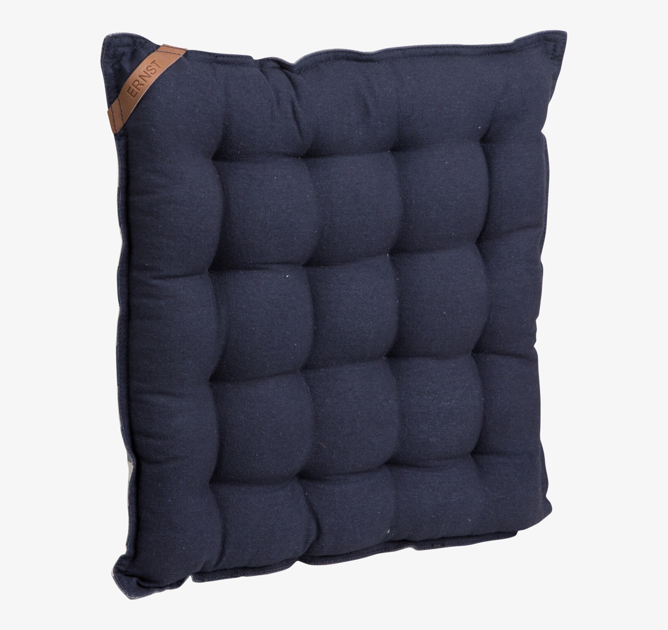 Sittdyna Blå Ernst från Ernst i mörkblått med kviltad yta