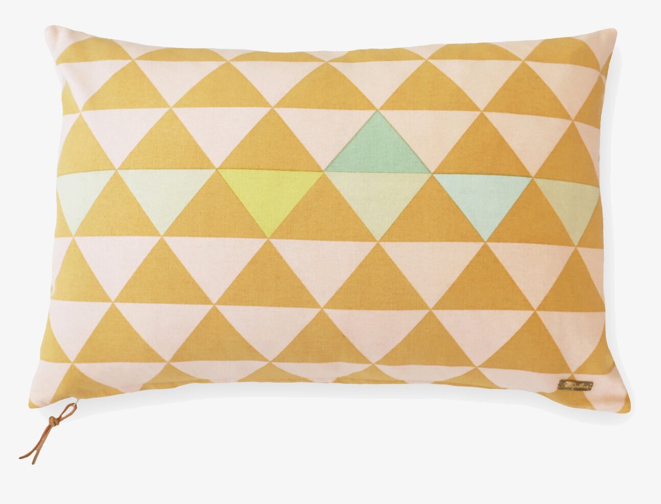 Kuddfodral Vincent Orange från Majvillan med geometriskt mönster