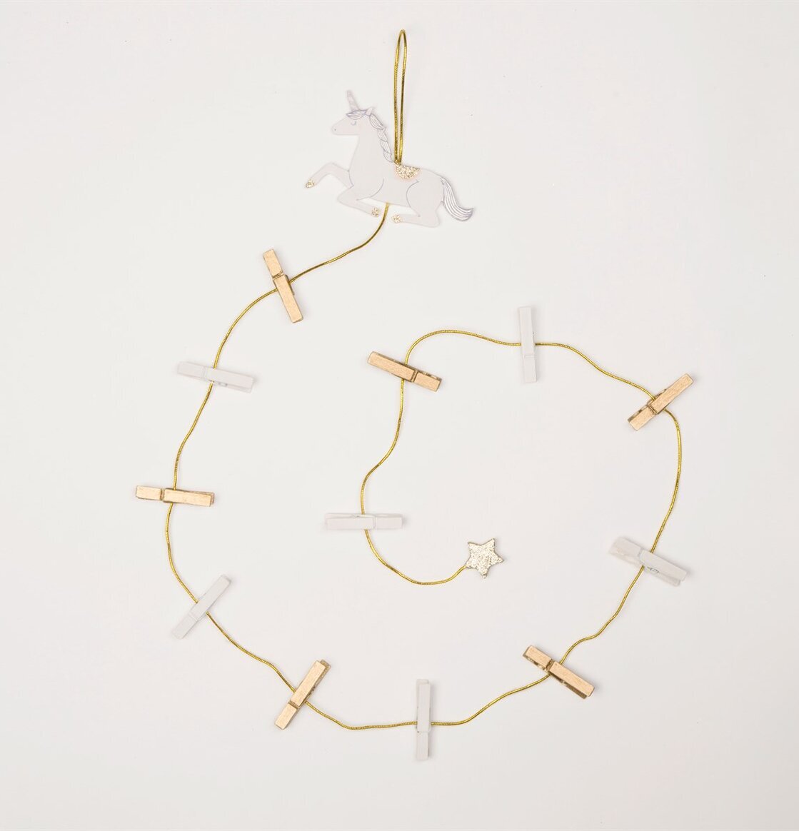 Korthållare Enhörning från Sass & Belle med guldtråd och klädnypor