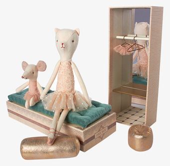 Dancing Cat & Mouse In Shoebox från Maileg i balettkläder