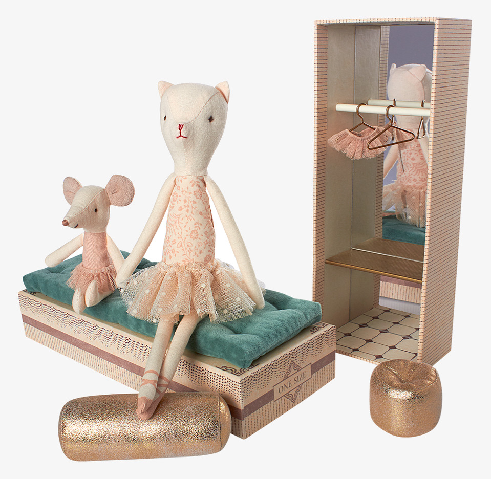 Dancing Cat & Mouse In Shoebox från Maileg i balettkläder