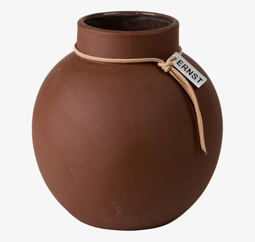 Vas Stengods Rost från Ernst – rustik och stilren inredning