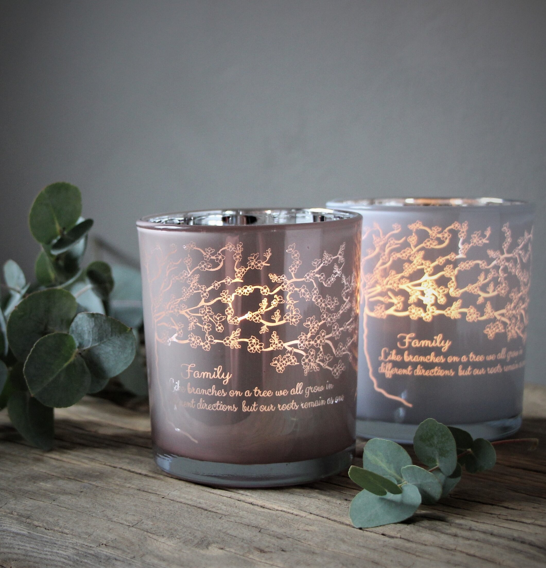 Bild av ljuslyktor med elegant och harmonisk design