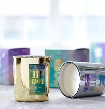 Victorian Burn Cancer - Forest Rain doftljus på texturerad yta