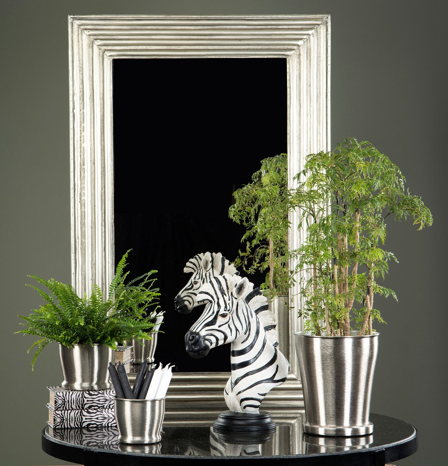 Staty Zebra Stående från A Lot Decoration i elegant miljö