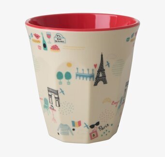 Bild av mugg med charmigt Paris-tema och detaljer
