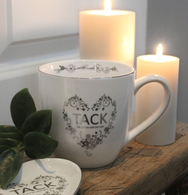 Mugg Tack - Majas Cottage med matchande fat och växt