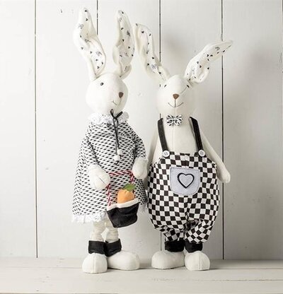 Stående Påskhare Svart/Vit från Multi Agentur på vit yta