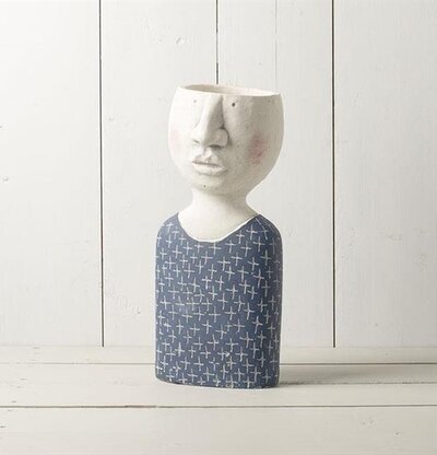 Kruka Ansikte Blå från Multi Agentur på vitt träbord