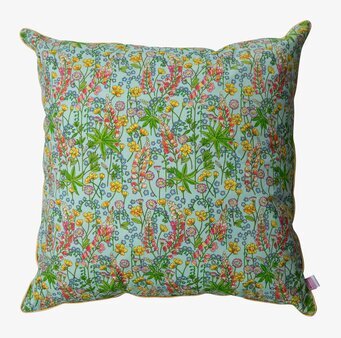 Kudde Lupin Print från Rice med färgglatt blommönster