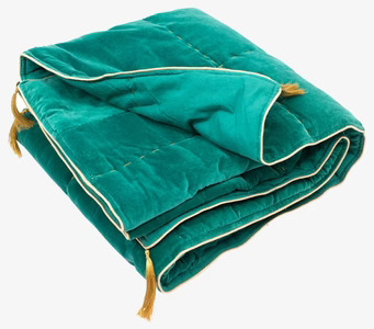 Sammetsfilt Jade från Rice med gyllene tofsar och quiltning