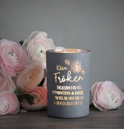 Ljuslykta - Fröken Grå från Majas Cottage med rosor