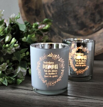 Bild av ljuslykta med budskap av kärlek och uppskattning