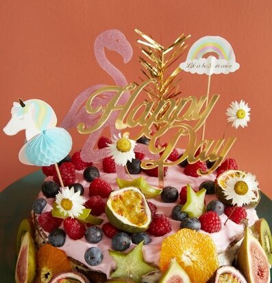 Tårtdekoration - Happy Day från Rice med färgglada detaljer
