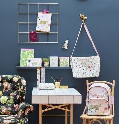 Ryggsäck Wild Leopard Print från Rice i färgglad miljö