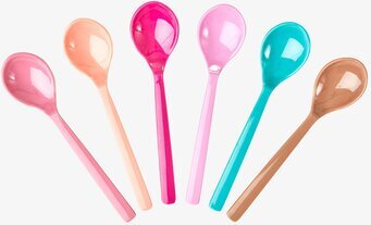 Färgglada Skedar - LBC Colors från Rice på vit bakgrund