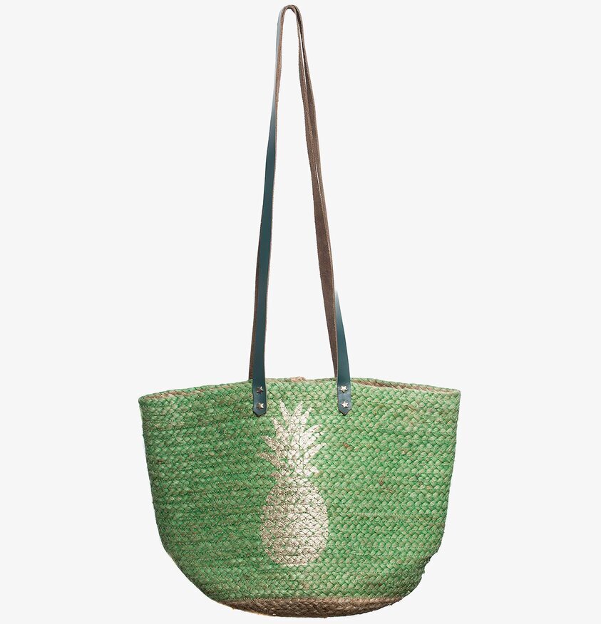Beach Bag Pineapple Green från By Mrs P mot vit bakgrund