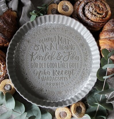 Pajform Kärlek & Fika Grå från Majas Cottage med bakverk
