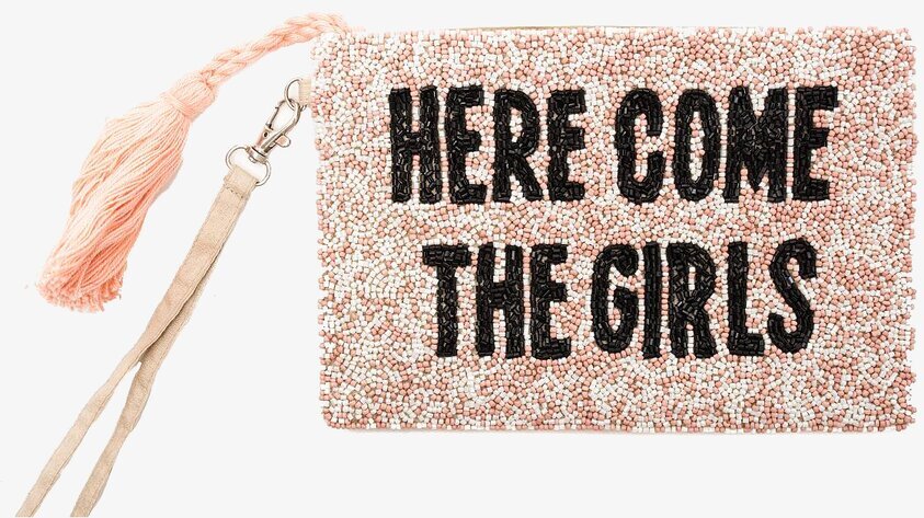 Väska - Here Come The Girls från By Mrs P med pärlor