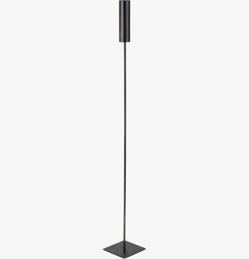 Ljusstake Metall 50 cm från Ernst i studio med vit bakgrund